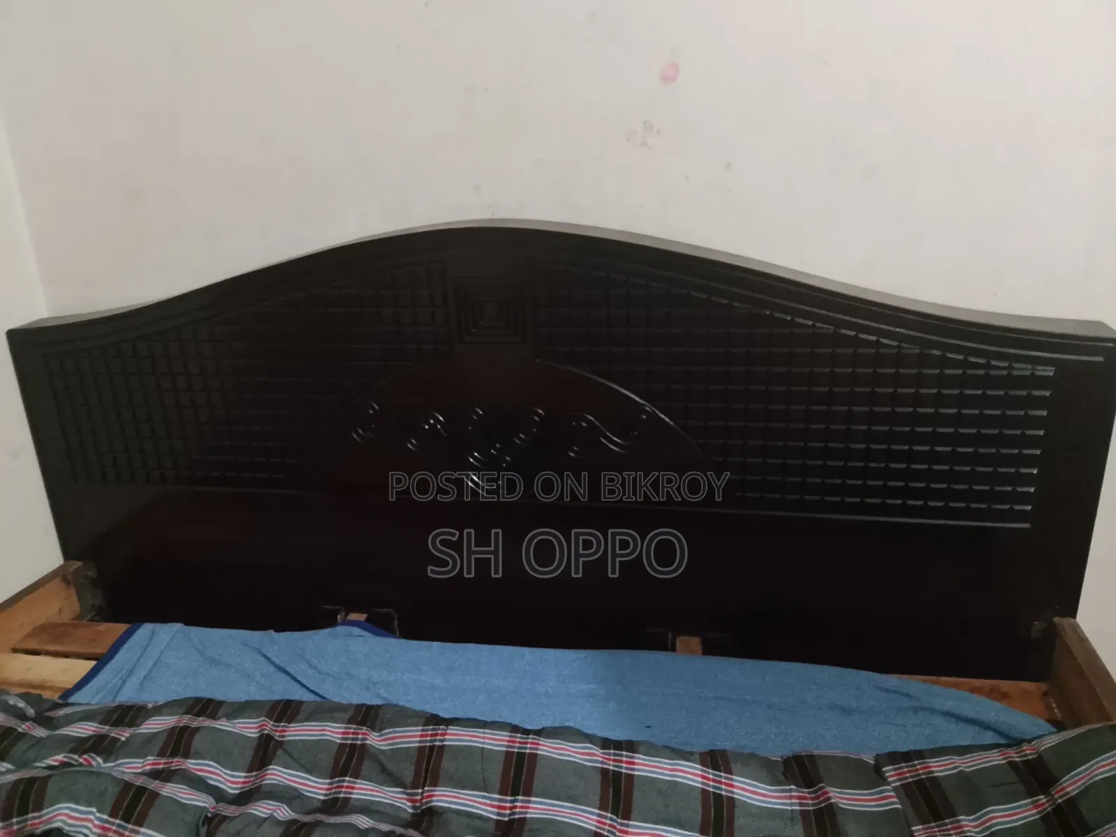 একটি পারটেক্সের খাট বিক্রি হবে
