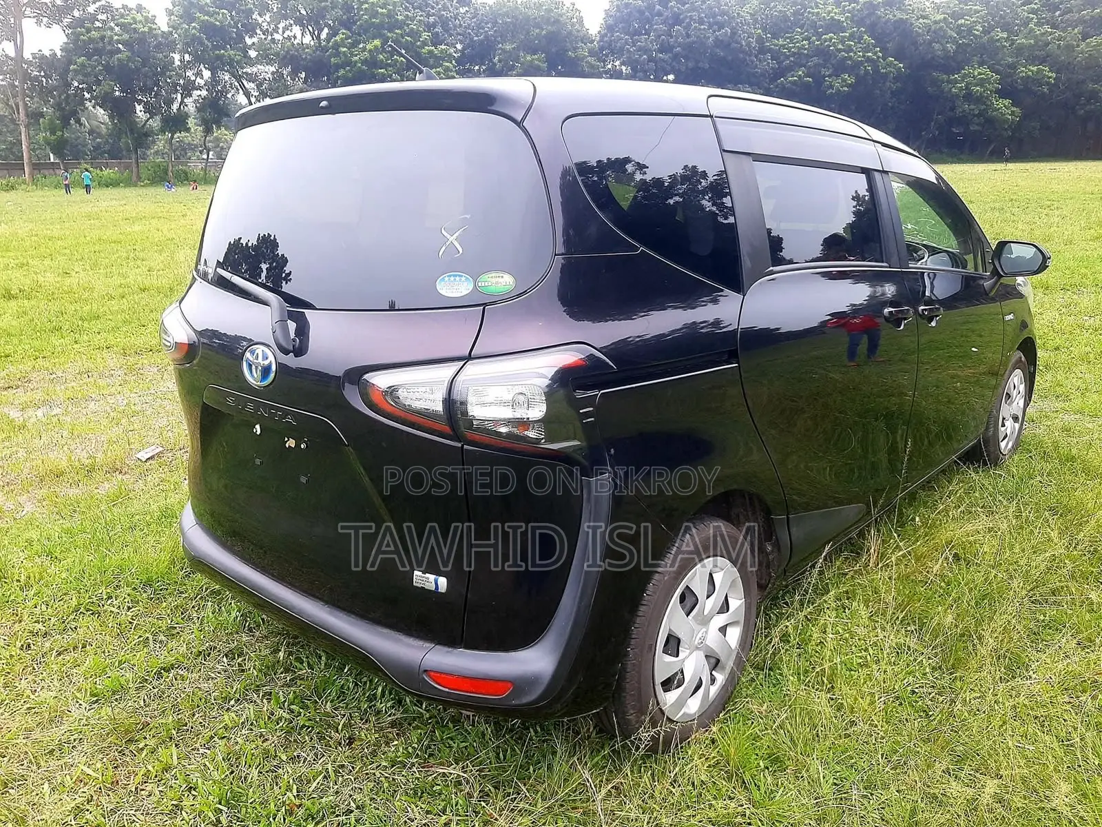 নতুন টয়োটা সিয়েন্টা ১.৫ হাইব্রিড এফডব্লিউডি ২০১৮ কালো