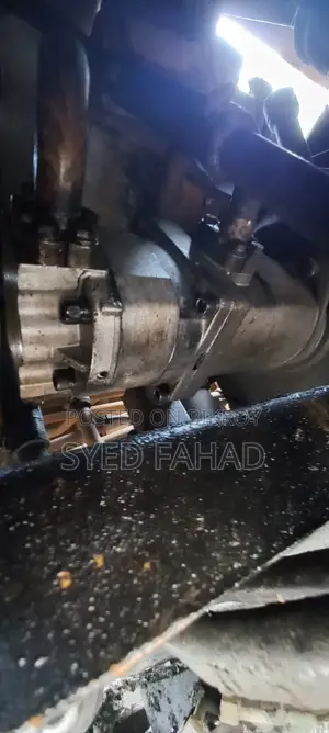 চমৎকার কন্ডিশনের এক্সকাভেটর বিক্রির জন্য - [Brand]