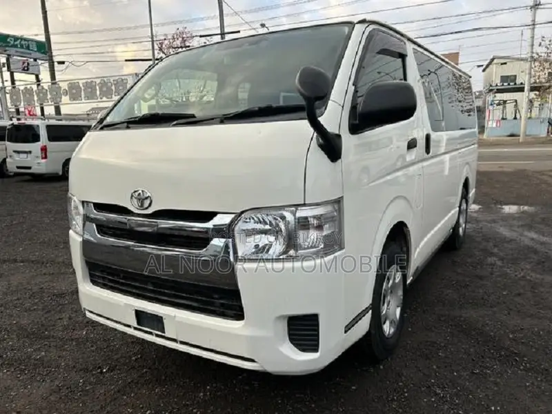 Toyota HiAce 2021 White
