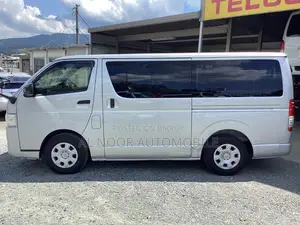 Toyota HiAce 2021 Silver