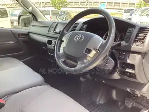 Toyota HiAce 2021 Silver