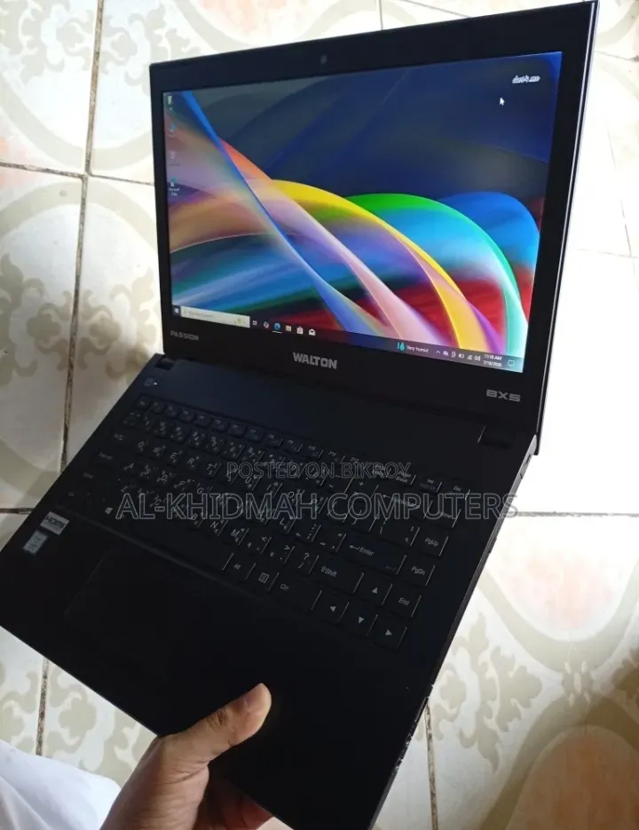 Laptop 4GB RAM Intel Core i5 1TB HDD