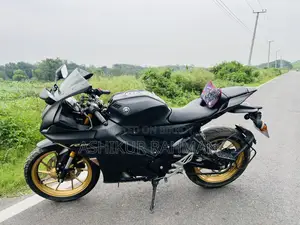 Yamaha 2023 Black