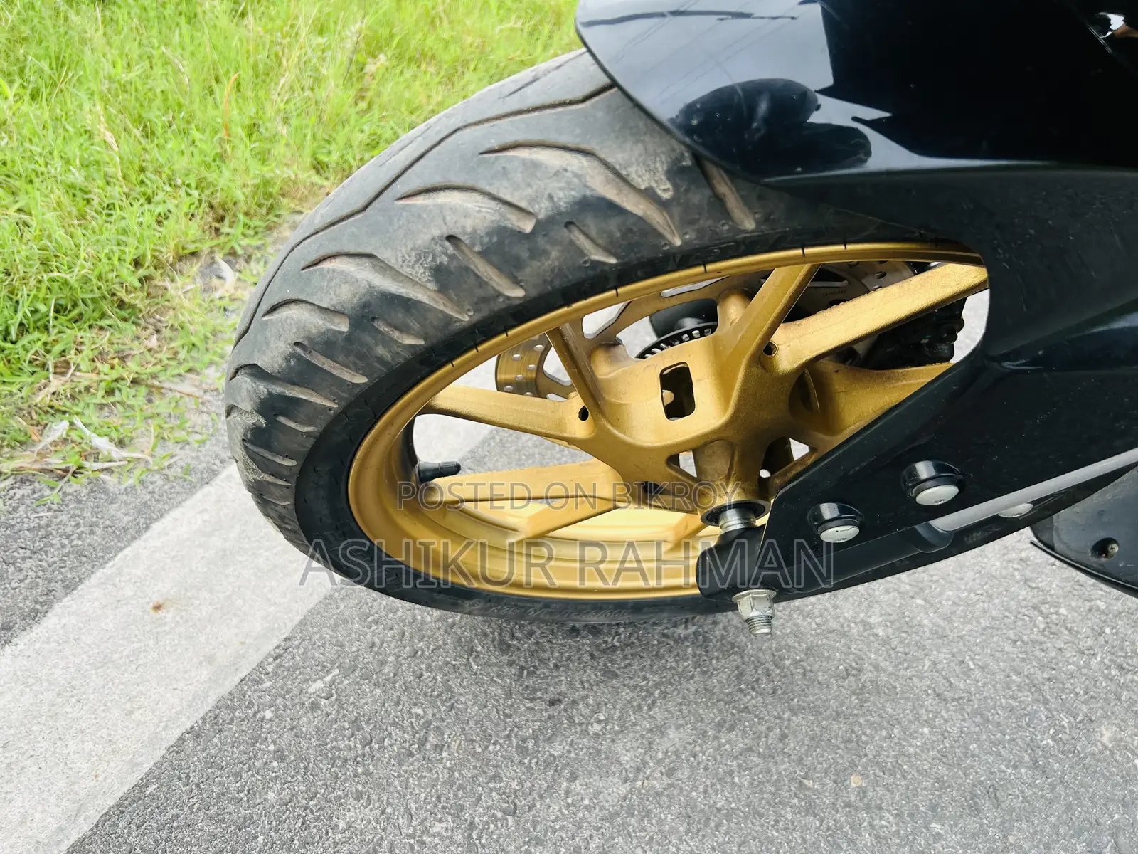 Yamaha 2023 Black