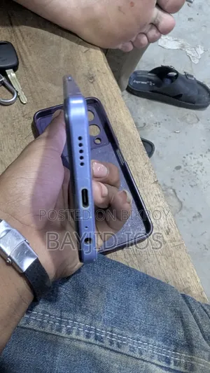 Vivo Y17s 128 GB Blue