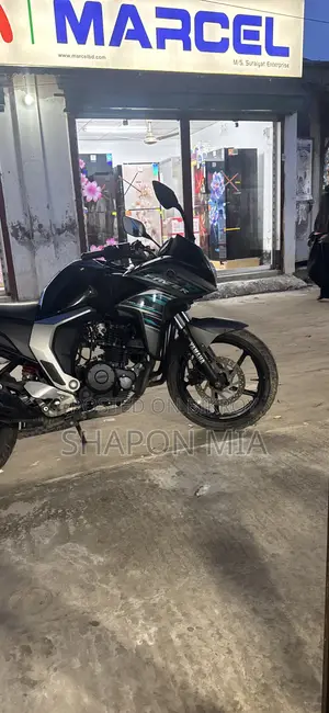 Yamaha 2022 Black