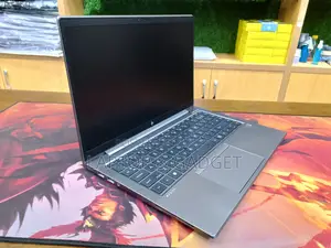 Laptop HP ZBook Firefly 14 G7 8GB Intel Core i7 SSD 256GB