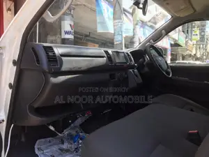 Toyota HiAce 2021 Silver