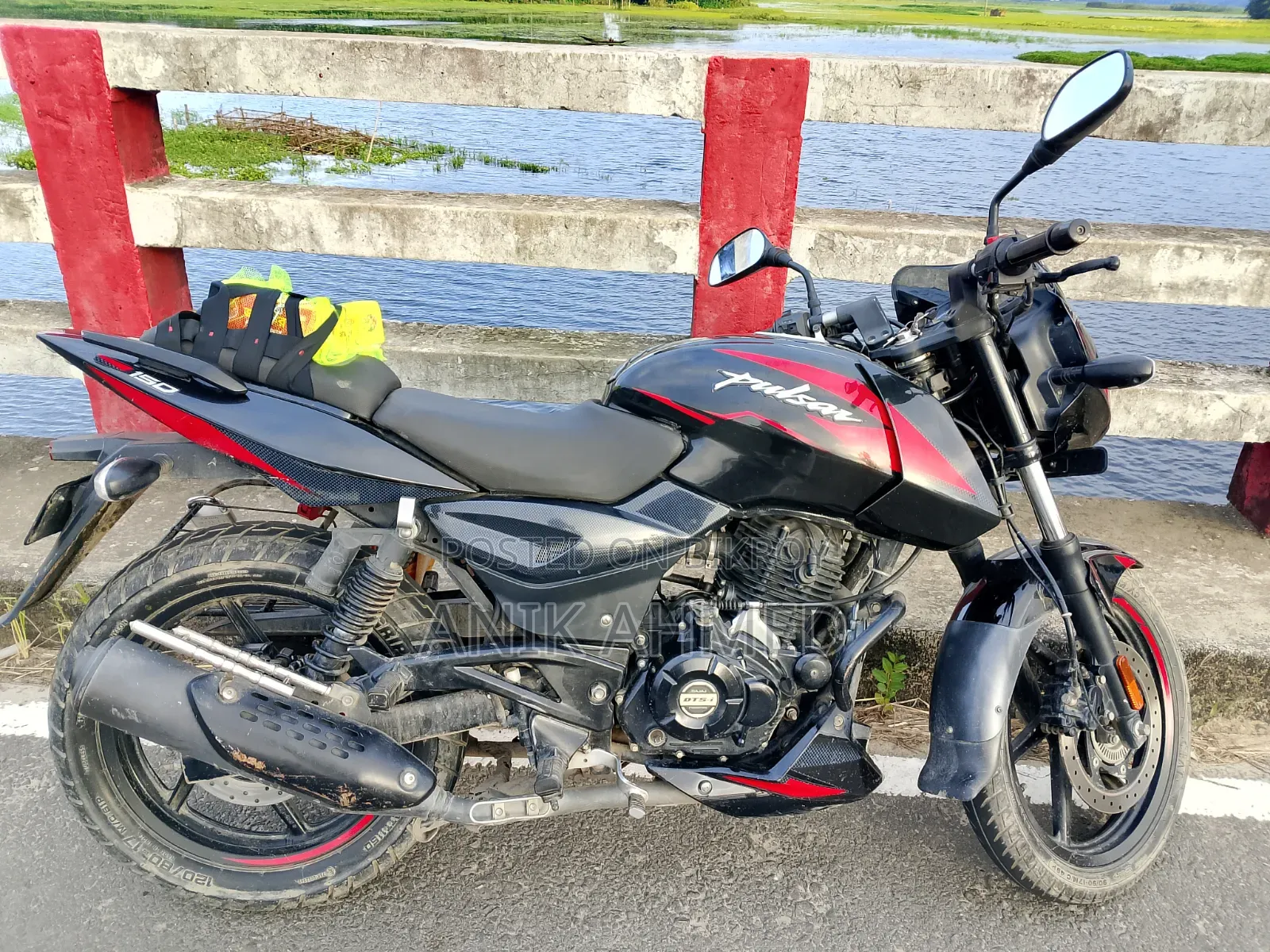 Bajaj Pulsar 150 2024 Red