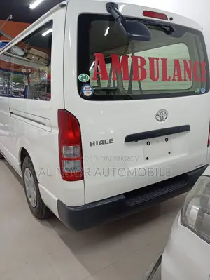 Toyota HiAce 2021 White