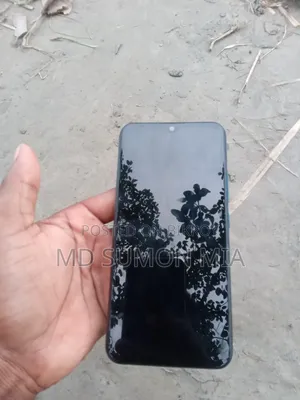 Vivo Y11 32 GB Blue