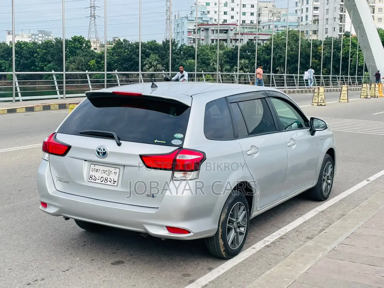 নিউ টয়োটা এক্সিও ২০১৭ সিলভার