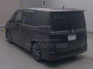 Toyota Voxy 2023 Purple