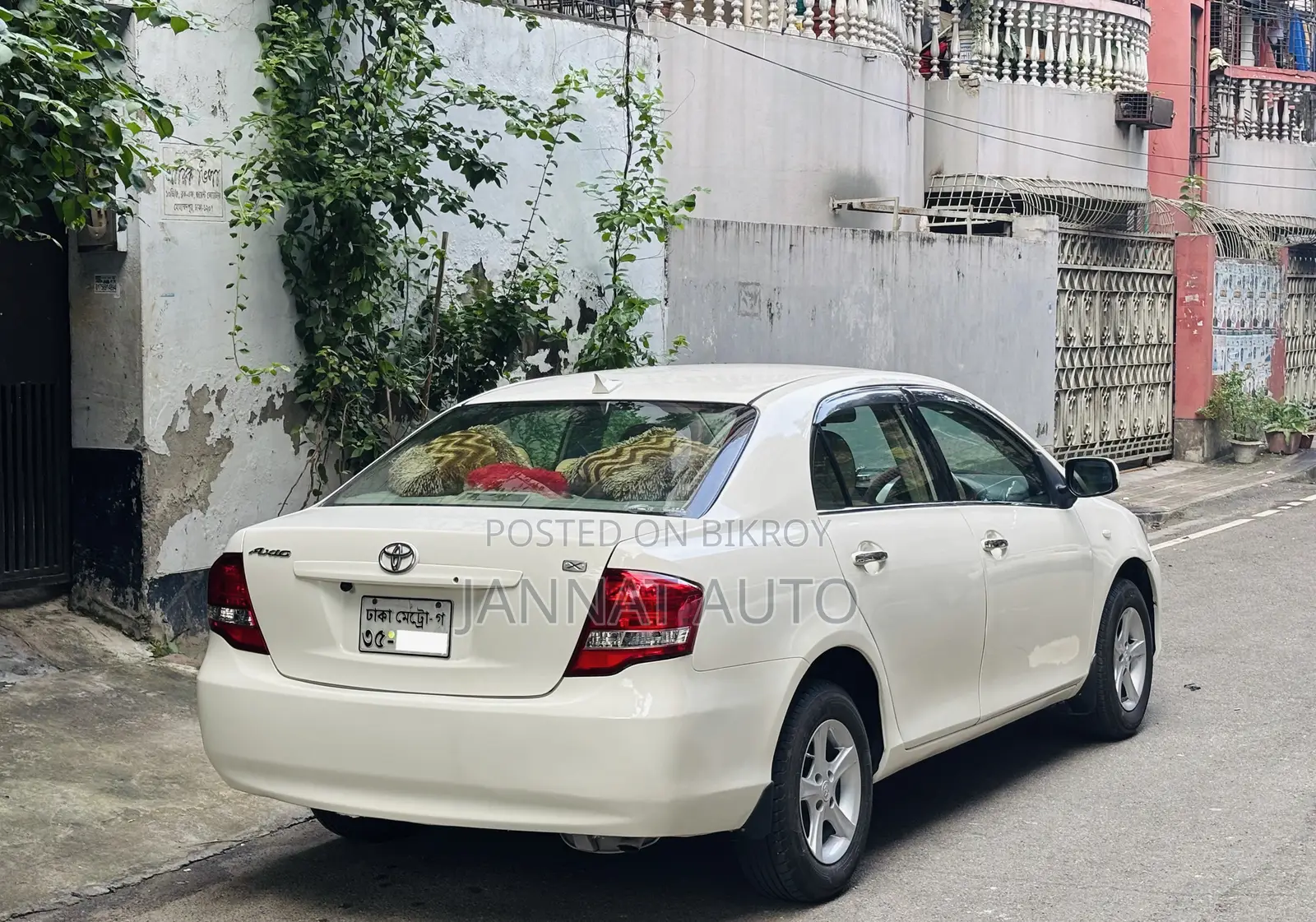 টয়োটা এক্সিও ২০০৮ সাদা