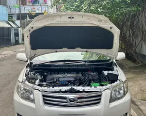 টয়োটা এক্সিও ২০০৮ সাদা