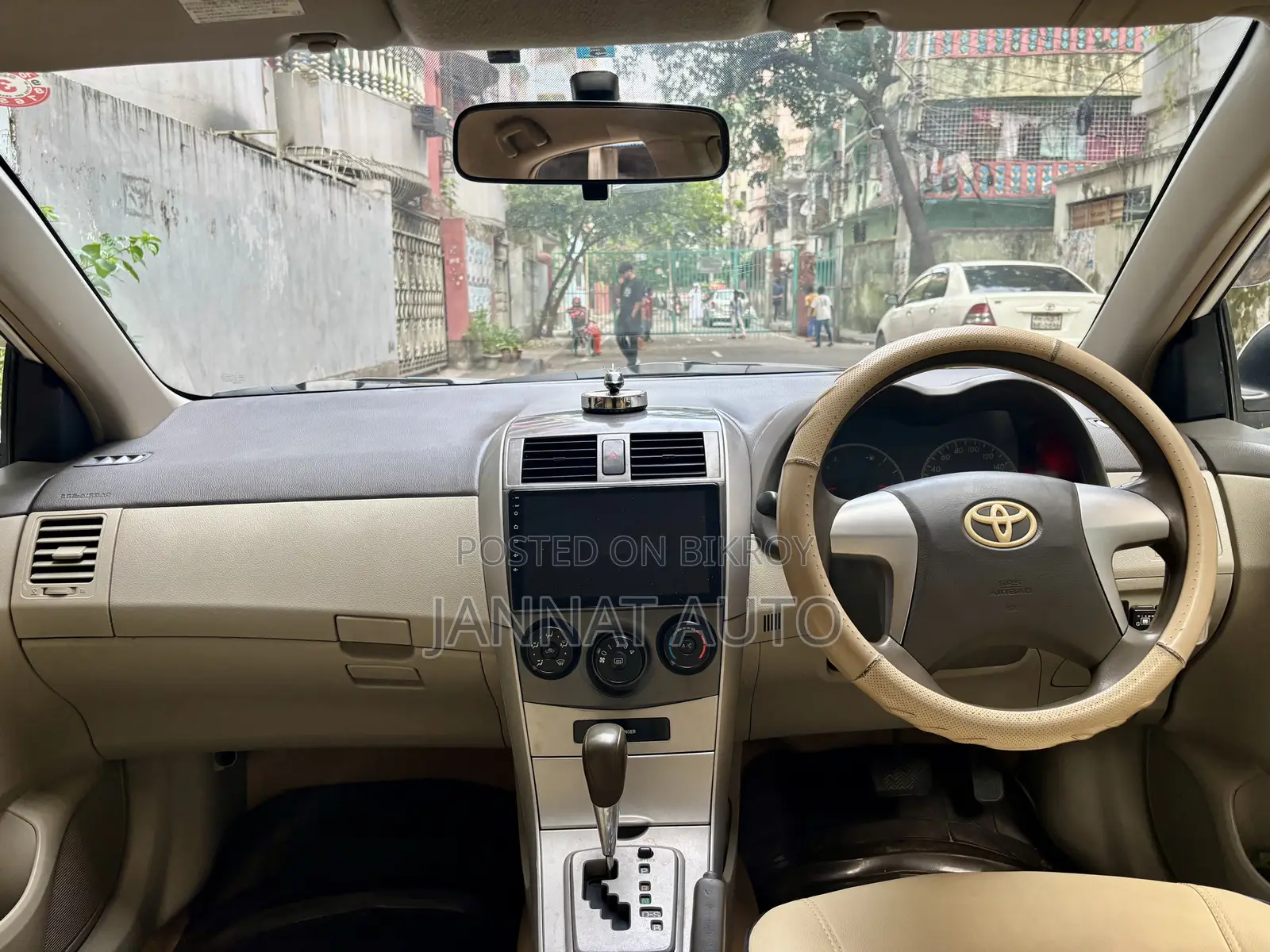 টয়োটা এক্সিও ২০০৮ সাদা