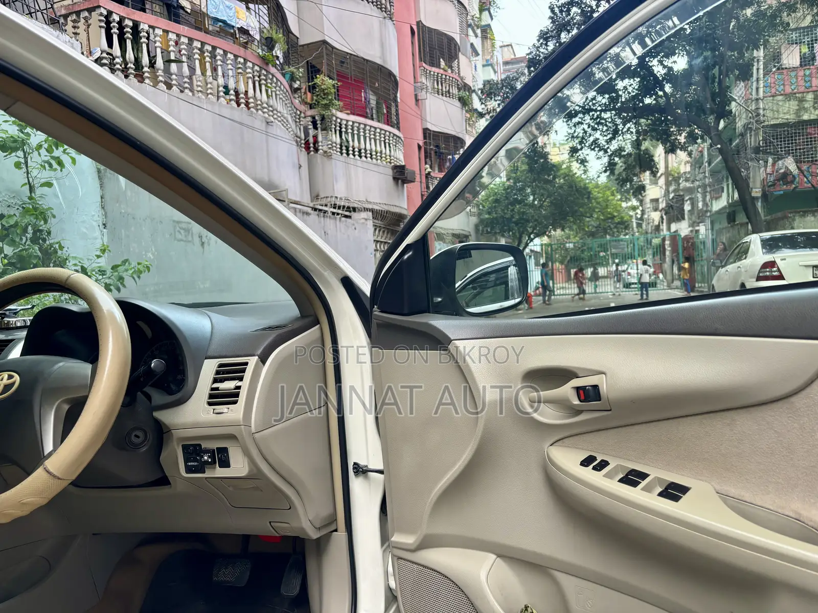 টয়োটা এক্সিও ২০০৮ সাদা