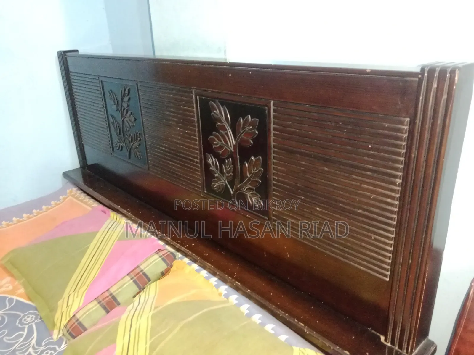 ভালো অবস্থার কাঠের খাট বিক্রি হবে ৬×৭ সাইজের কাঠের খাট
