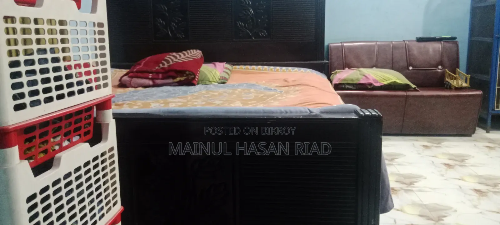 ভালো অবস্থার কাঠের খাট বিক্রি হবে ৬×৭ সাইজের কাঠের খাট