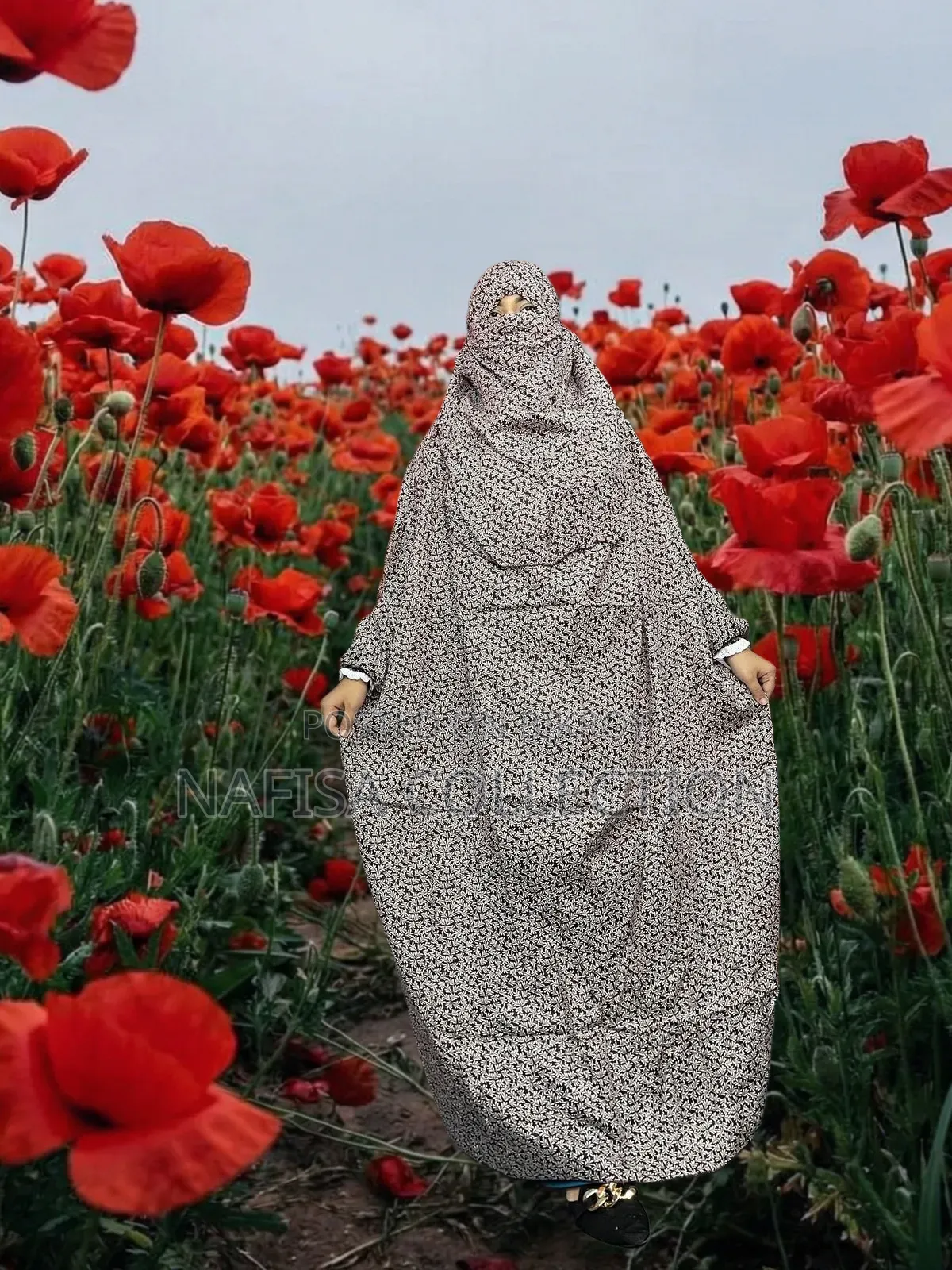 Long Khimar sold wholesale and retail.