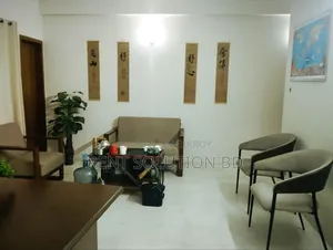 গুলশান ২-এ ৩৫০০ বর্গফুটের অফিস
