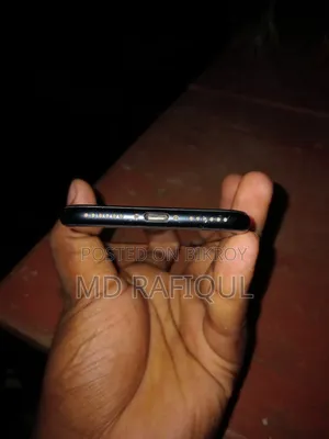 Apple iPhone SE (2022) 64 GB Black