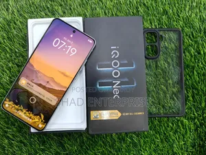 আইকিউওও নিও১১ ২৫৬ জিবি সাদা