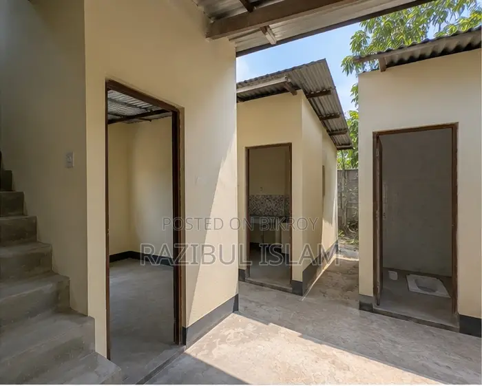 1-bedroom House in Elephant Road for Rent