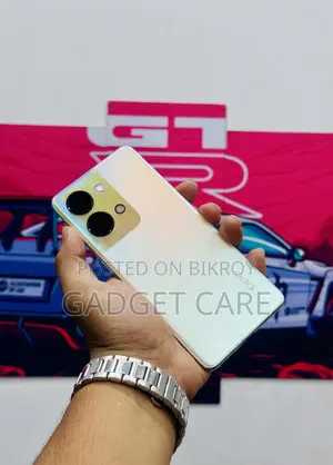 New Oppo Reno9 256 GB Yellow