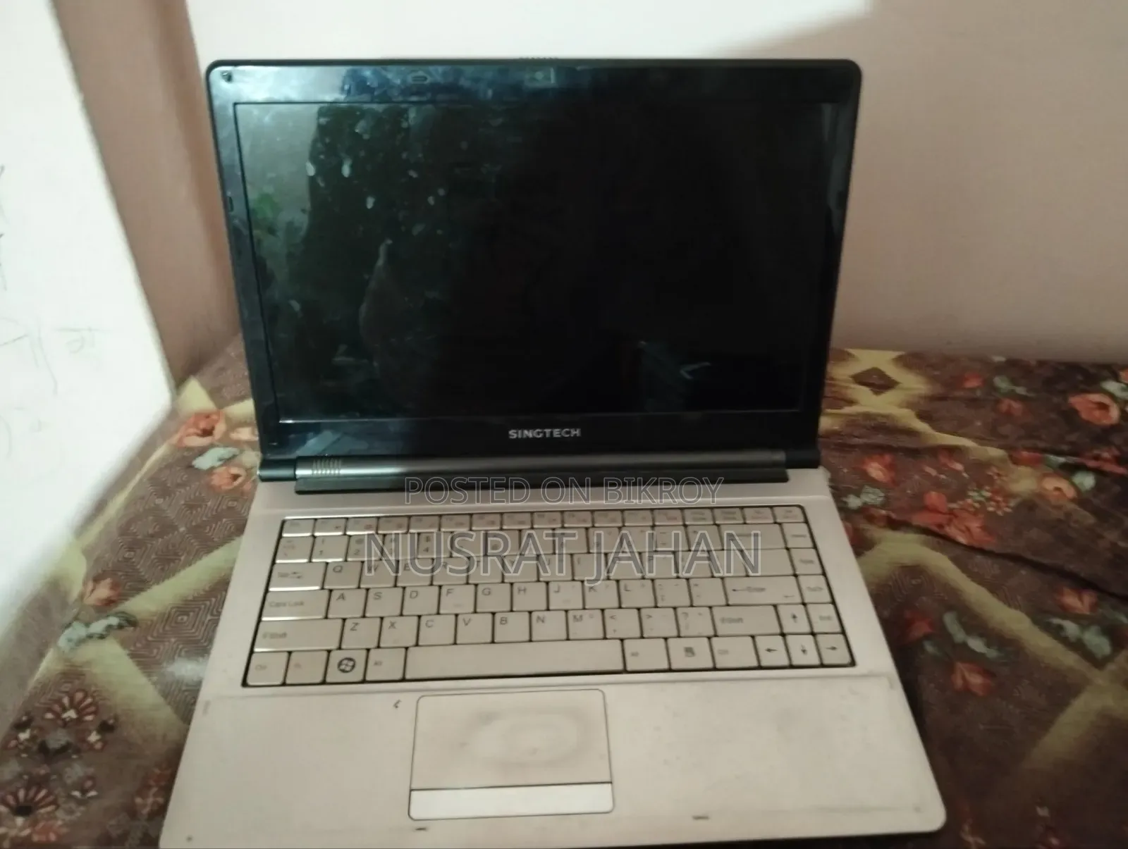Laptop 6GB RAM 128GB SSD