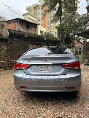 হুন্দাই সোনাটা লিমিটেড ৪-দরজা সেডান (২.০লিটার ৪-সিলিন্ডার টার্বো ৬-গতি অটোমেটিক) ২০১৪ গ্রে