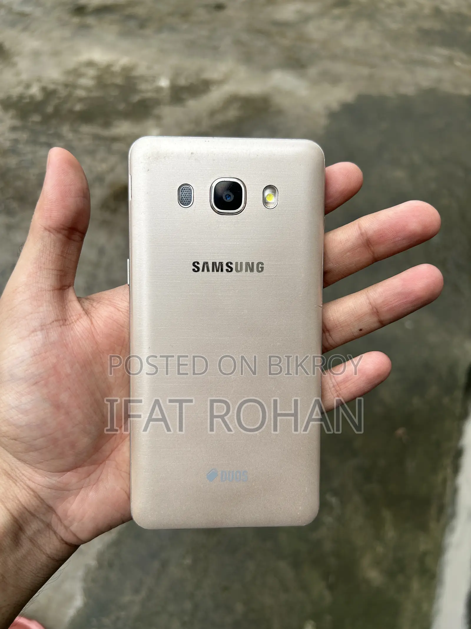 Samsung Galaxy J5 16 GB Gold
