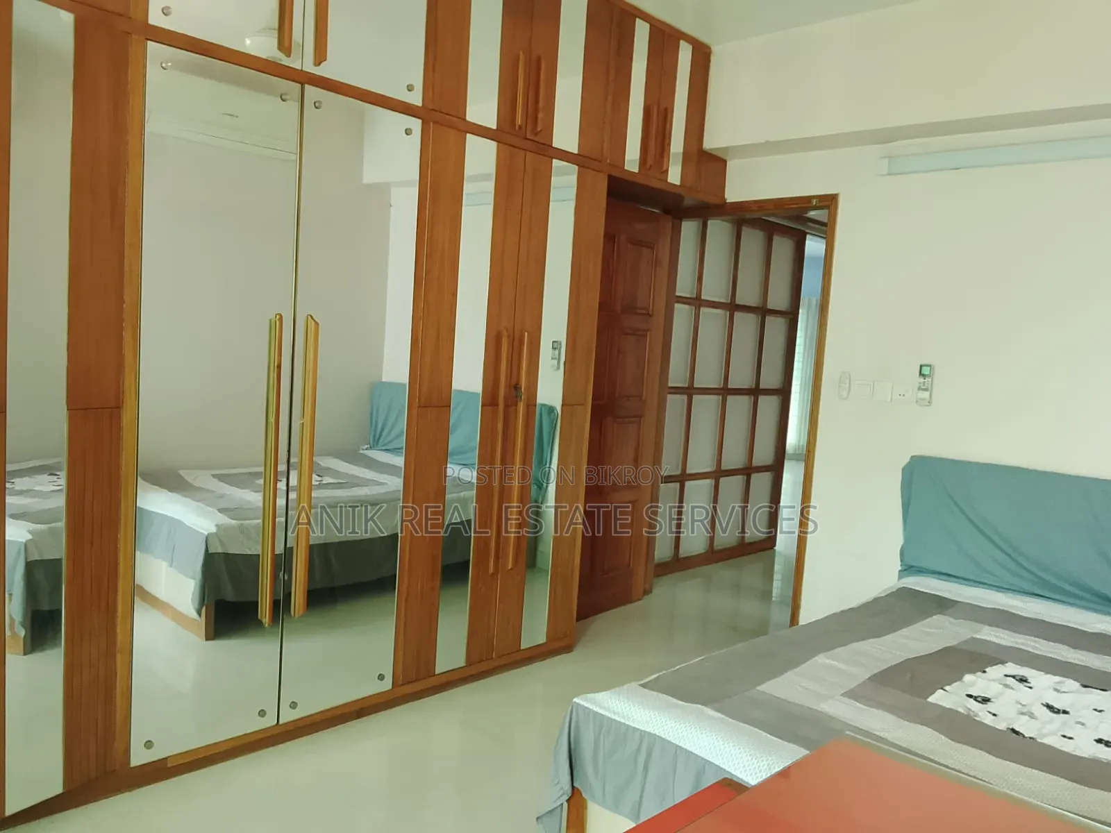 বনানীর অনিক রিয়েল এস্টেটে ৩ বেডরুমের ফার্নিশড অ্যাপার্টমেন্ট ভাড়া হবে