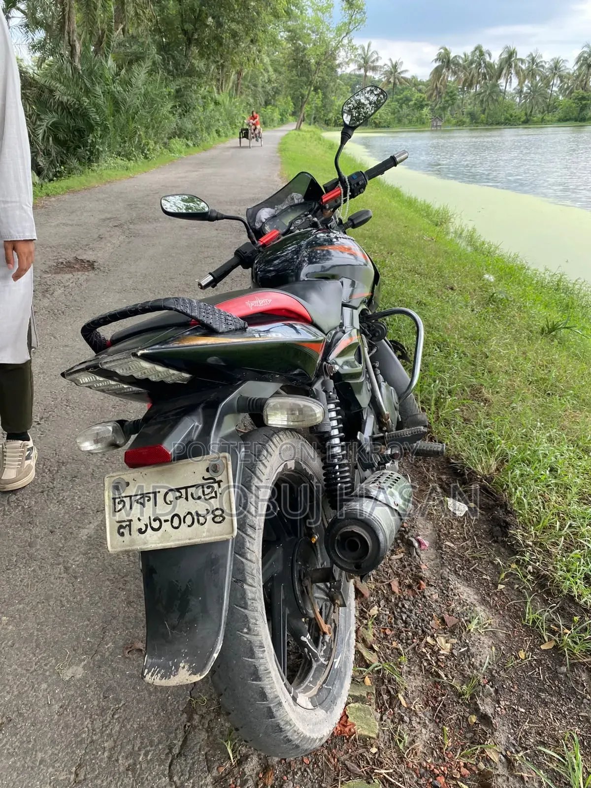 বাজাজ পালসার ১৫০ ২০১৩ ব্ল্যাক