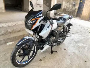 টিভিএস ২০১৬ সাদা
