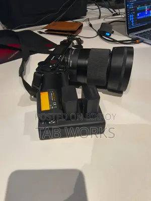 Sony ZV-E10 With Sigma 30mm F/1.4 DC DN Lens