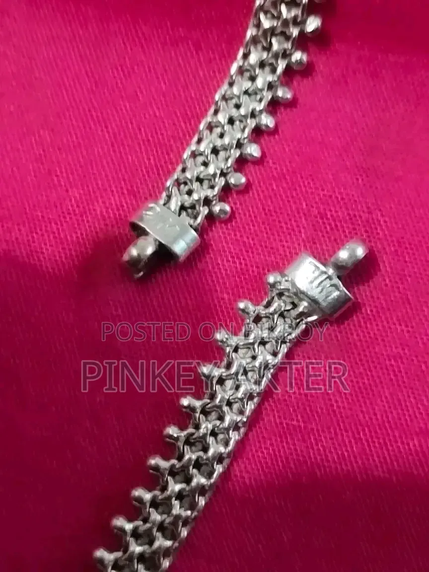 ১ জোড়া ২১ ক্যারেট রূপার নূপুর সেল করা হবে