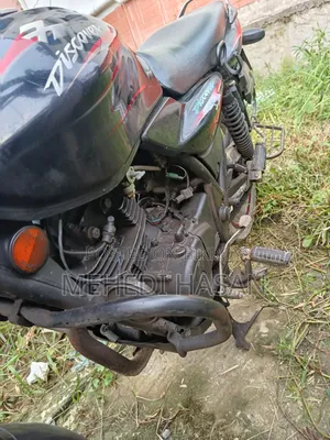 বাজাজ ডিসকভার ১৩৫ ২০১০ কালো