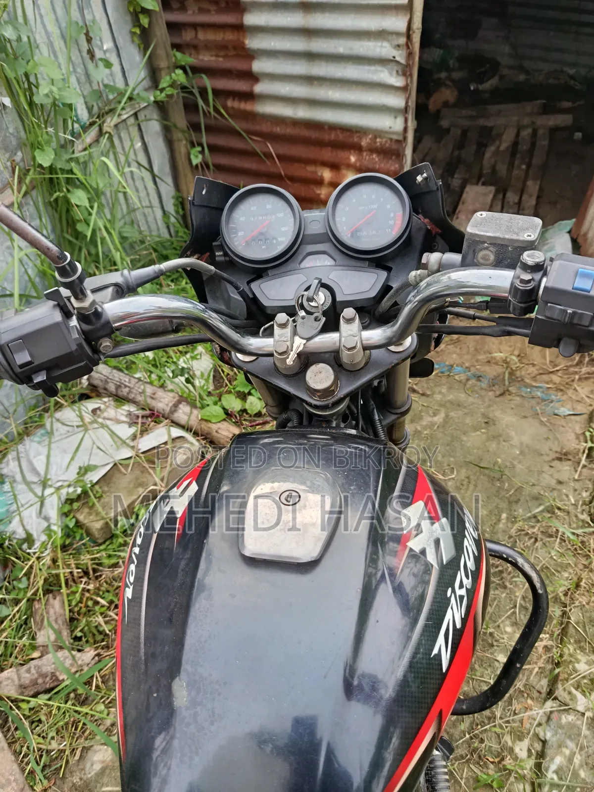 বাজাজ ডিসকভার ১৩৫ ২০১০ কালো