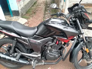 Hero Hunk 2022 Black