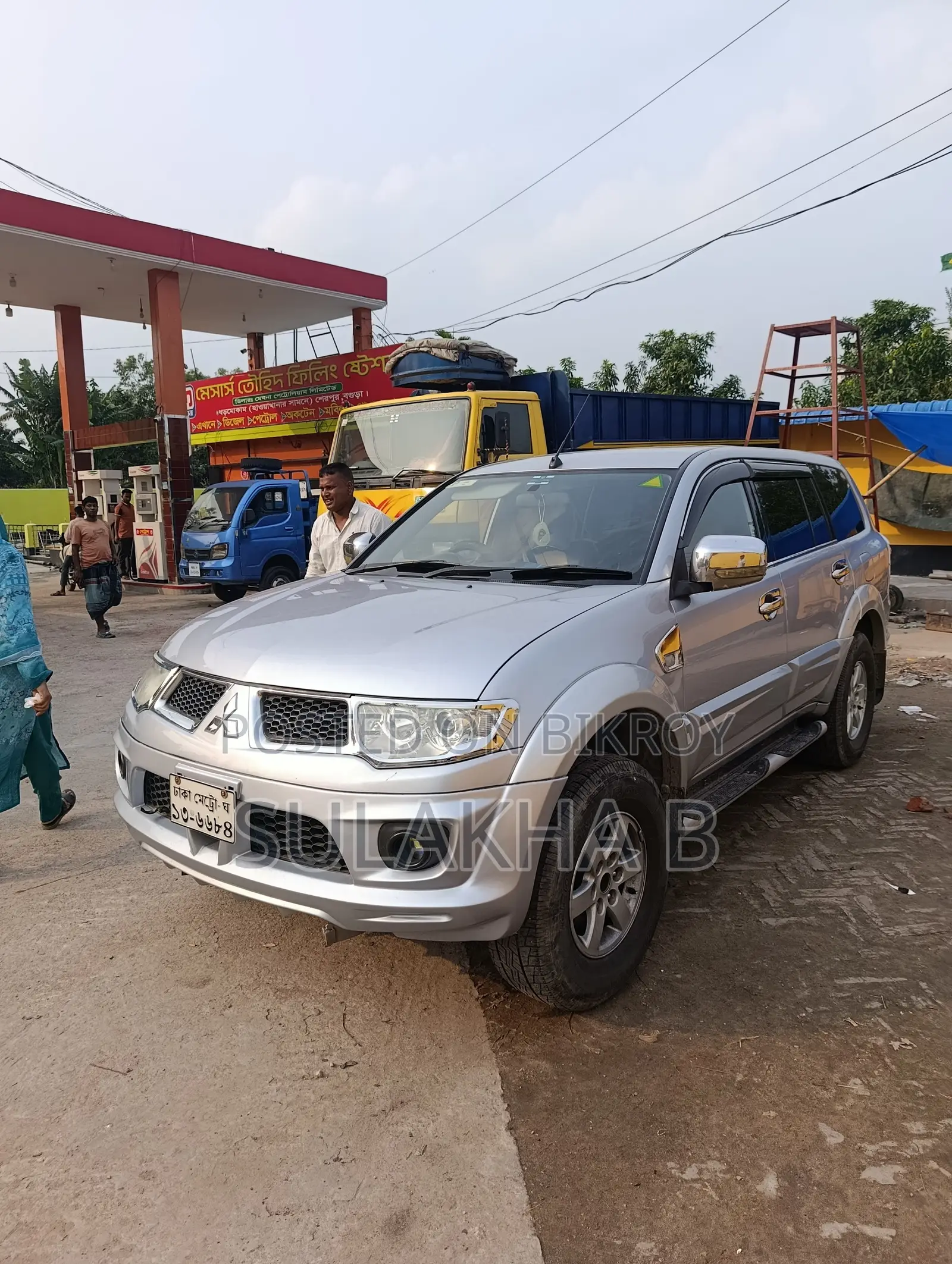 Mitsubishi Pajero 2012 Silver