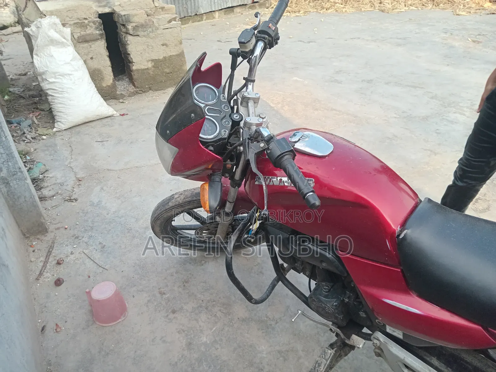 Runner Bullet 100 2016 Red