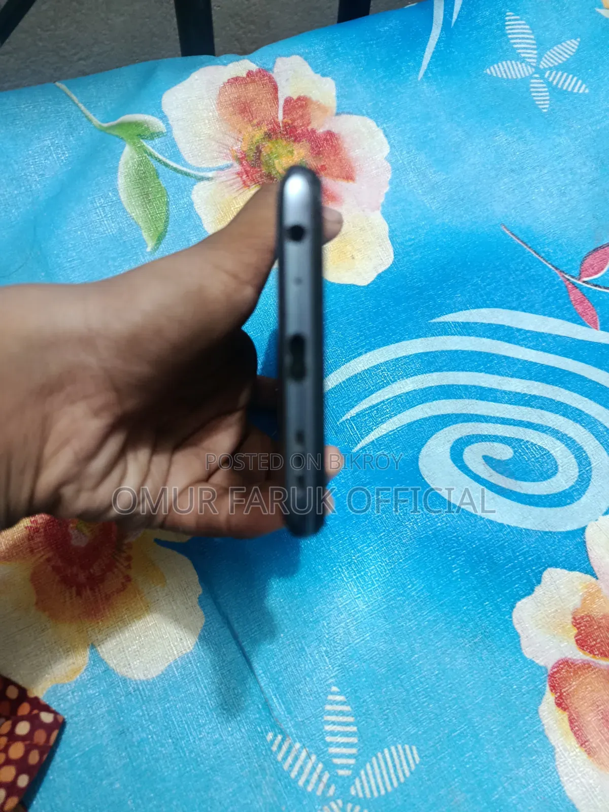Vivo Y53s 128 GB Blue