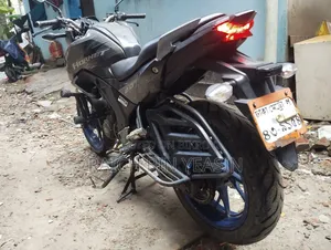 হোন্ডা হর্নেট ২০১৮ ধূসর