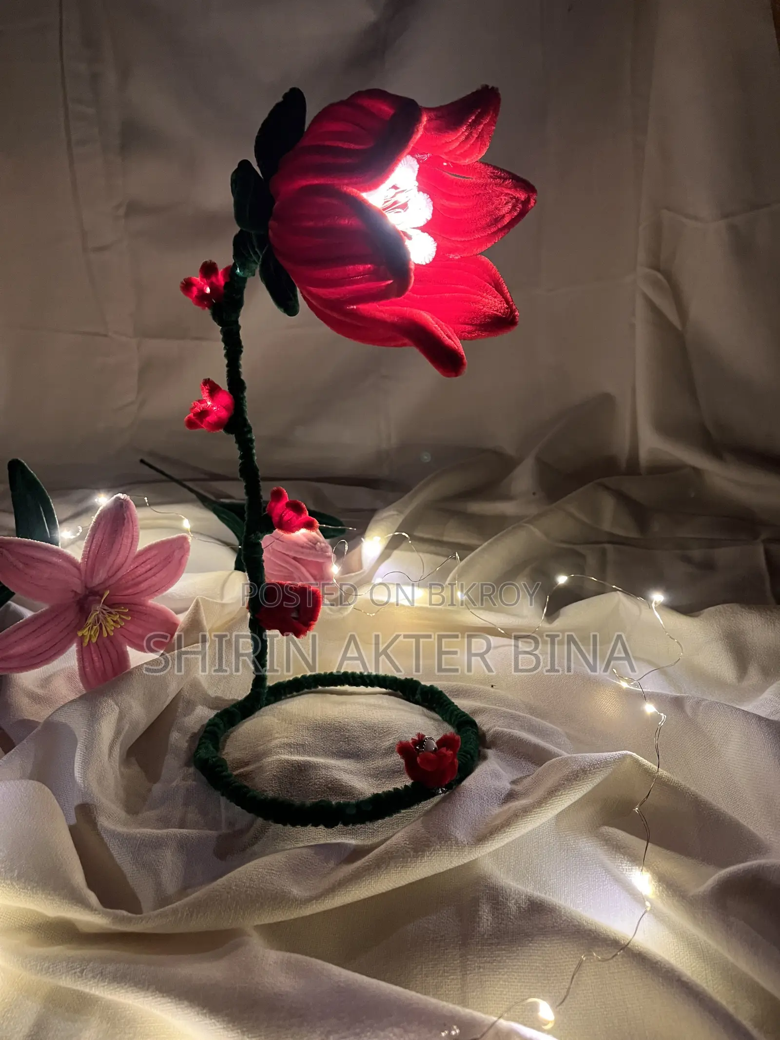 Fuzzywire Rose Lamp