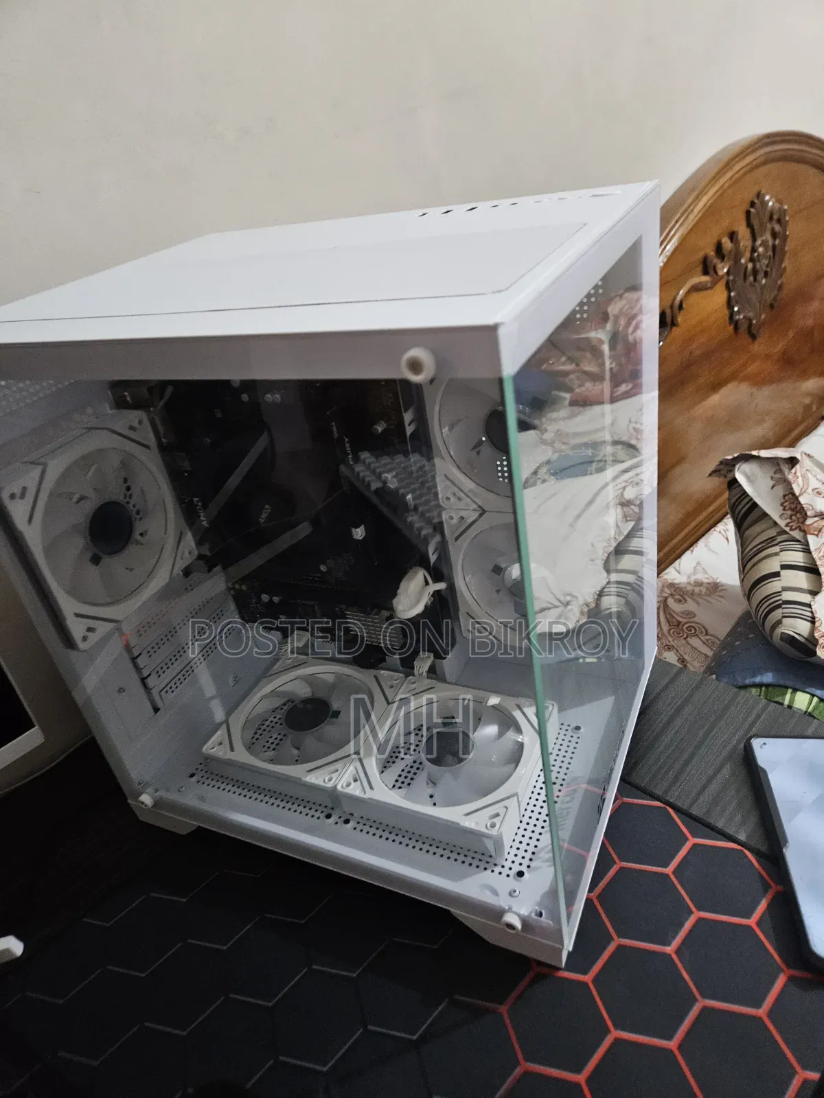 Desktop Computer MSI Aegis Ti3 8th 8GB AMD Ryzen 5 SSD 256GB