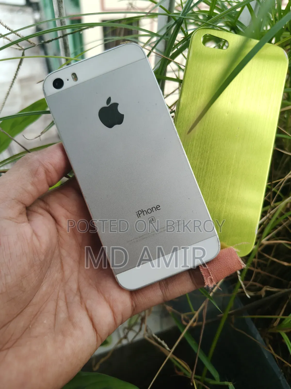 Apple iPhone SE 128 GB White