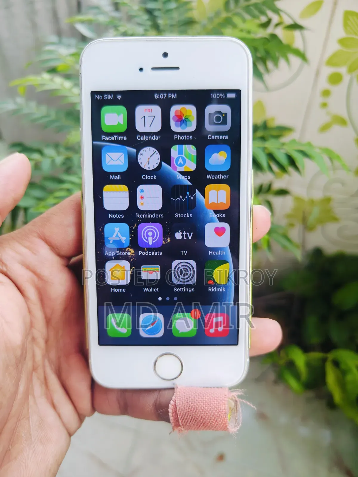 Apple iPhone SE 128 GB White