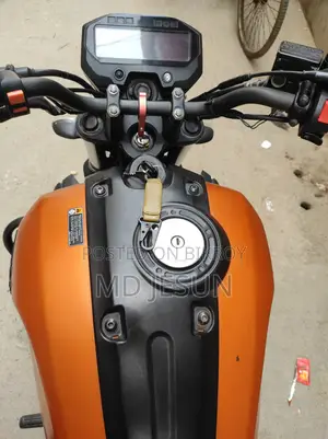 Yamaha FZ 2024 Orange